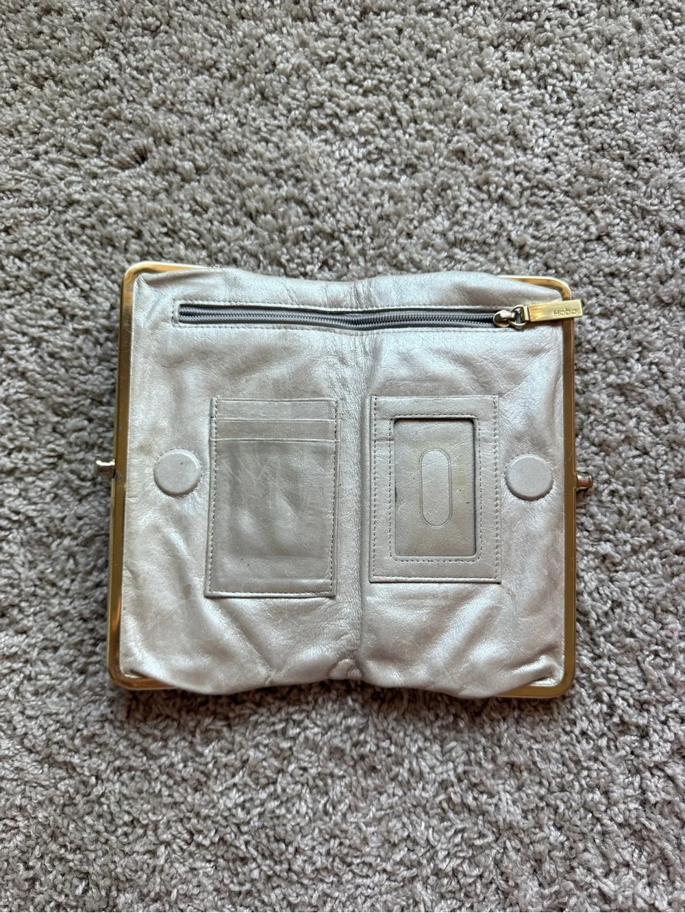 HOBO Lauren wallet in sand - Picture 6 of 6